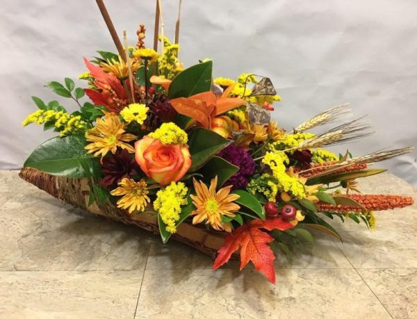 Centerpiece Cornucopia with all the beautiful fall colors